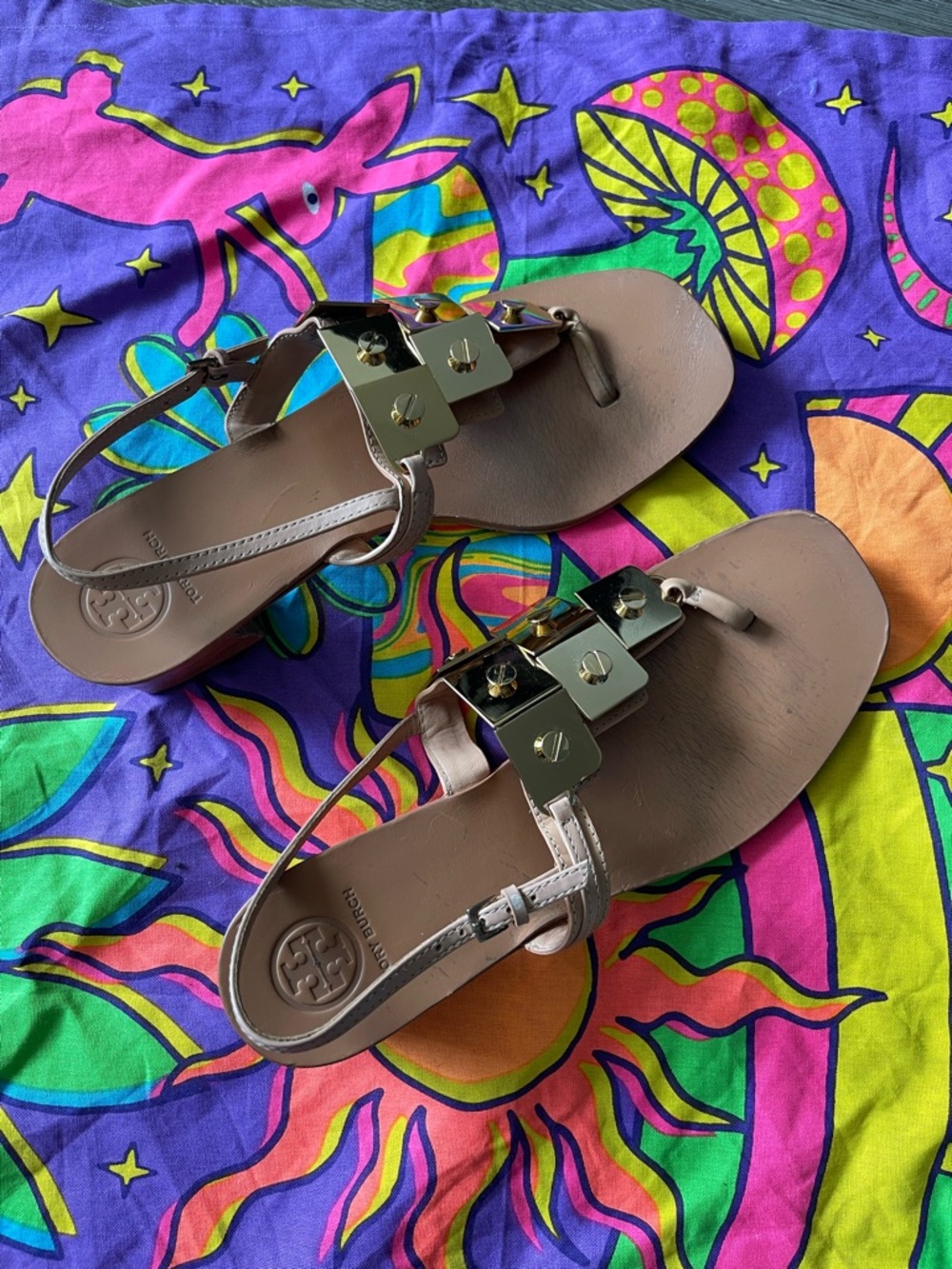 Tory Burch Beige Leather Sandals with Gold Plated Hardware Size 7M